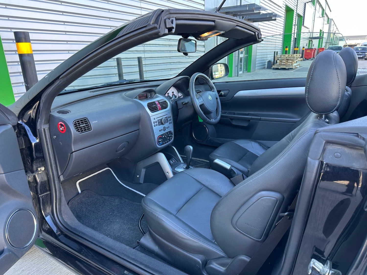 Used Vauxhall Tigra 2007 for sale - 78031821: Photo 28