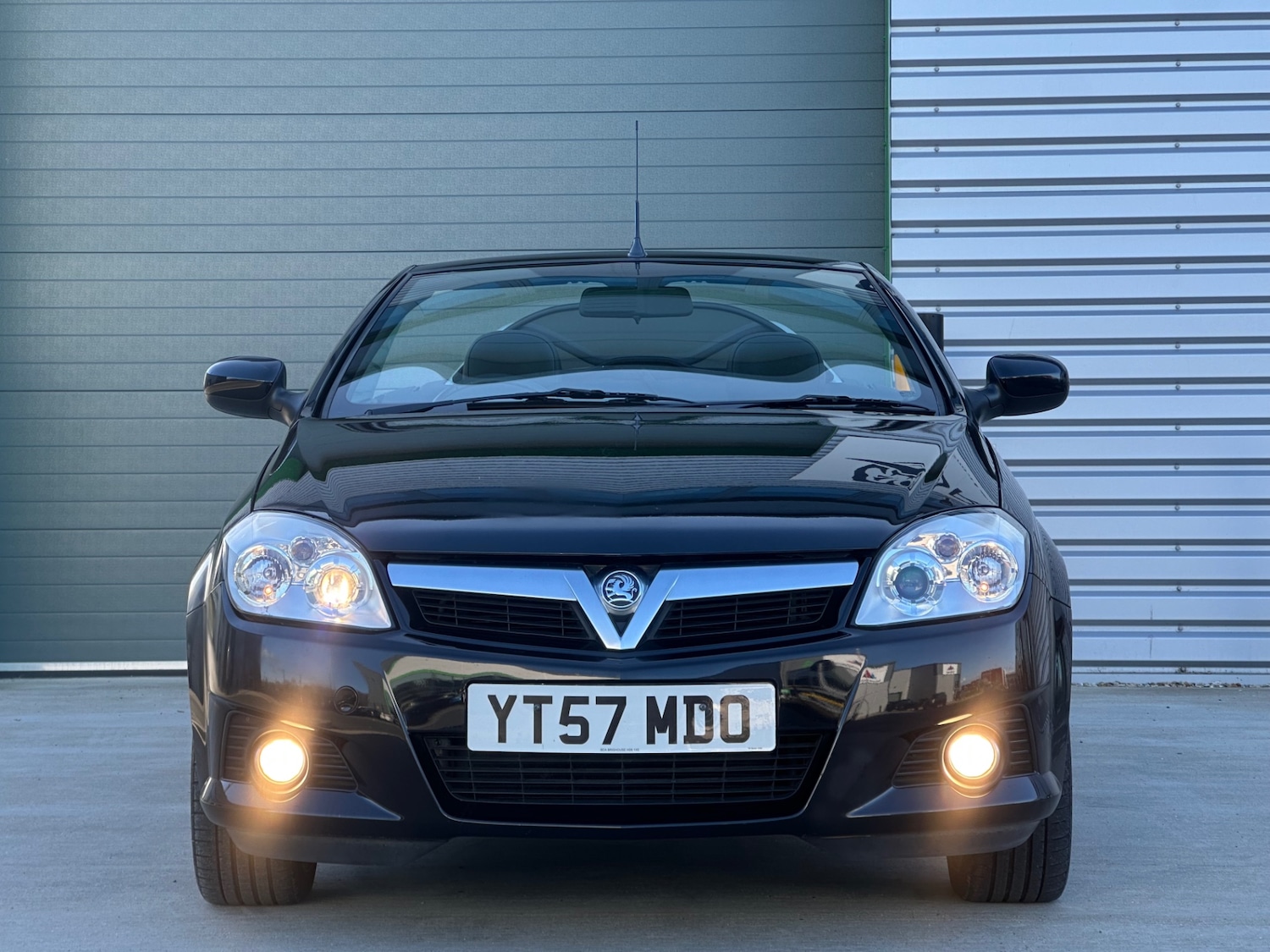 Used Vauxhall Tigra 2007 for sale - 78031821: Photo 3