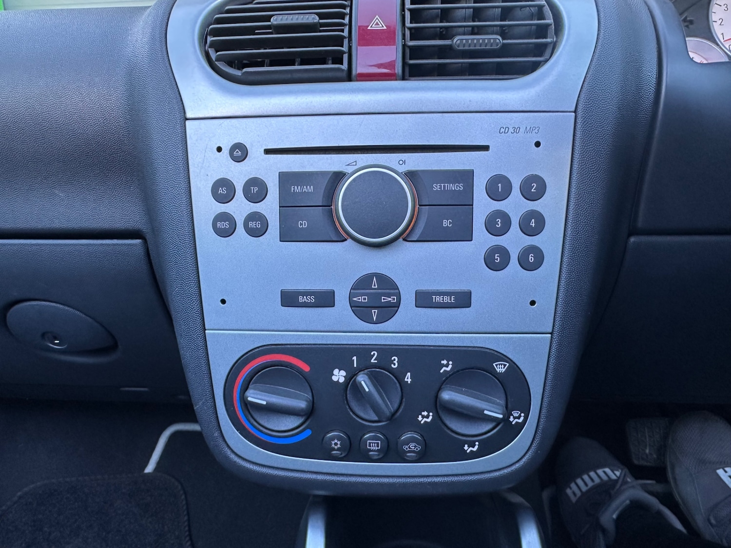 Used Vauxhall Tigra 2007 for sale - 78031821: Photo 32