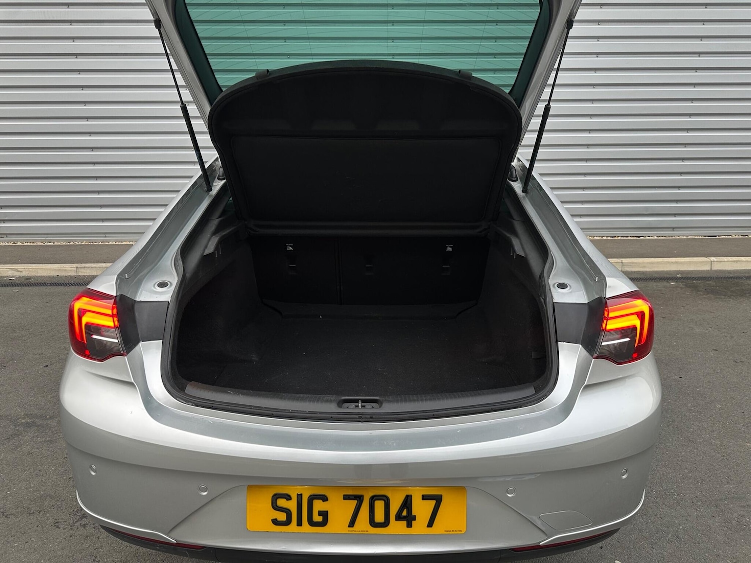 Used Vauxhall Insignia 2017 for sale - 77120644: Photo 25