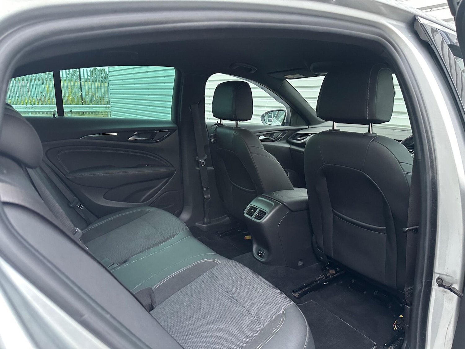 Used Vauxhall Insignia 2017 for sale - 77120644: Photo 31