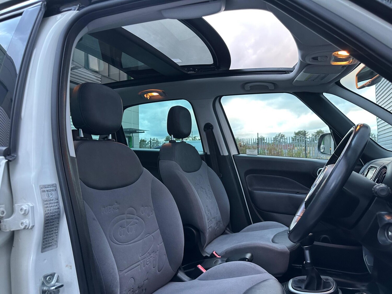 Used Fiat 500L for sale - 77468474: Photo 47