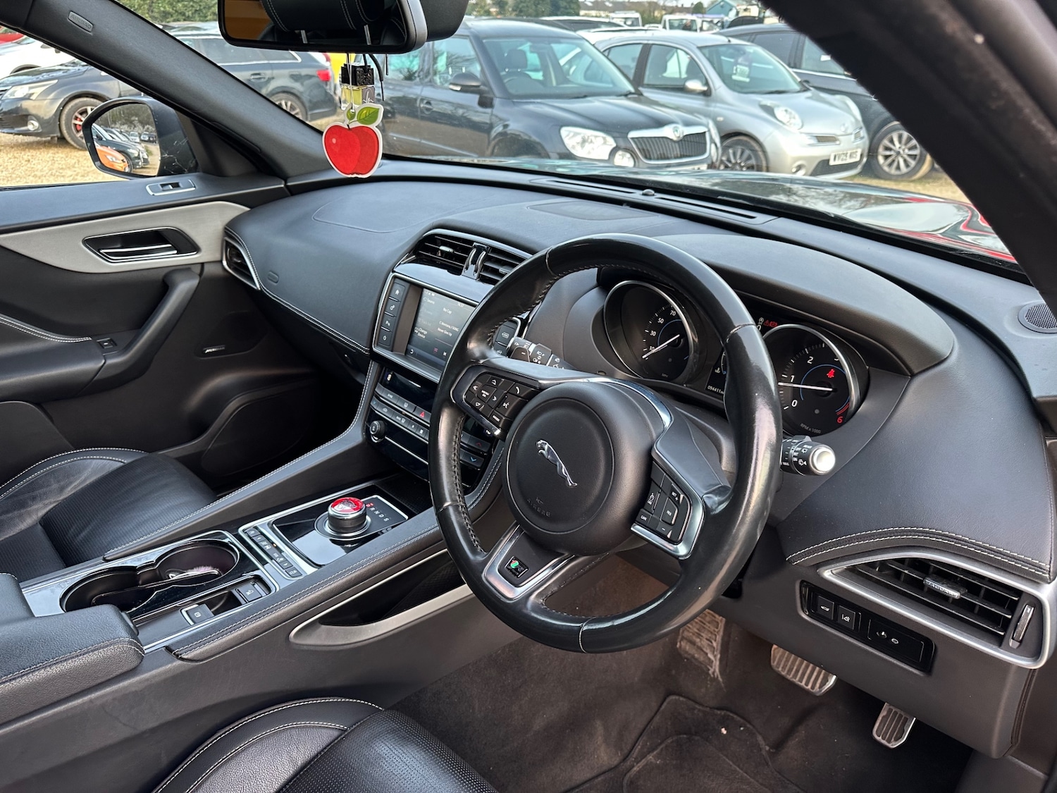 Used Jaguar F-Pace 2016 for sale - 77973064: Photo 26