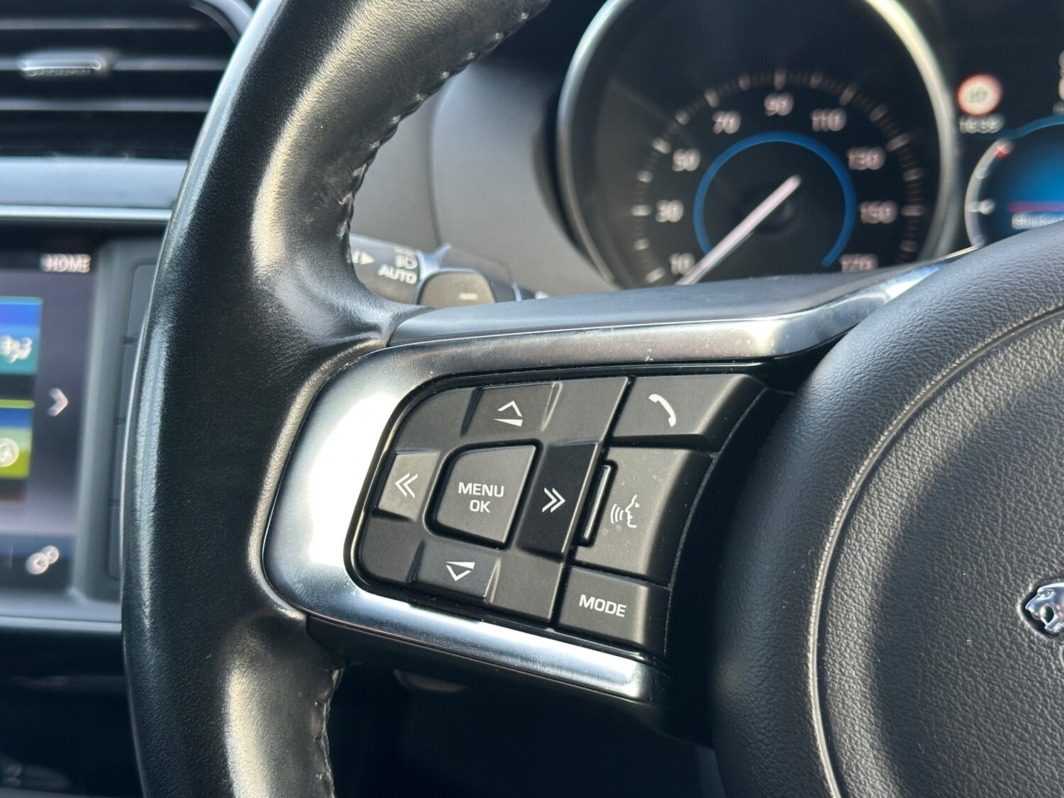 Used Jaguar F-Pace 2016 for sale - 77973064: Photo 37