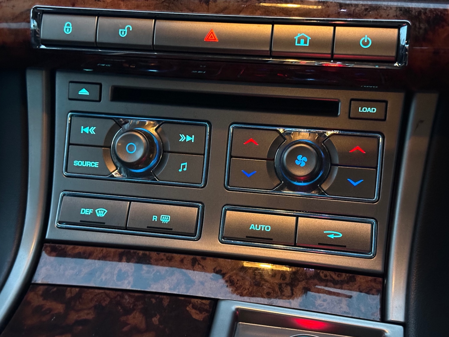 Used Jaguar XF 2009 for sale - 77991826: Photo 27