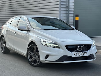 Used Volvo V40 2018 for sale - 79280152: Photo