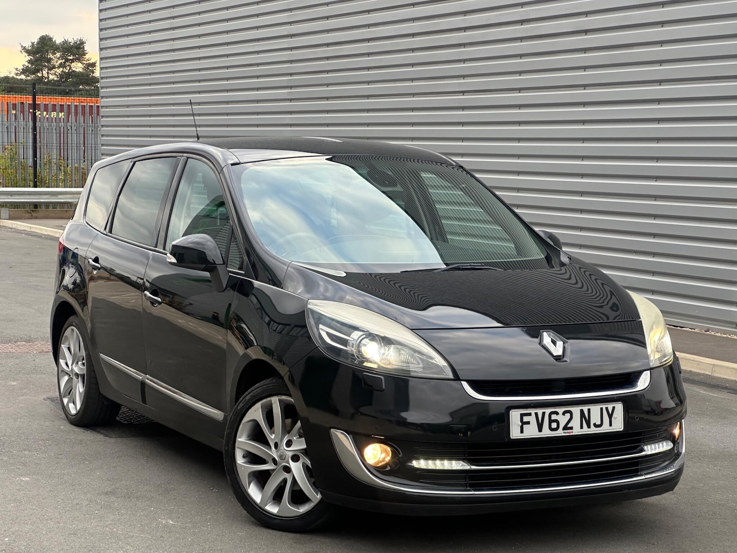 Used Renault Grand Scenic 2012 for sale - 76781194: Photo 1