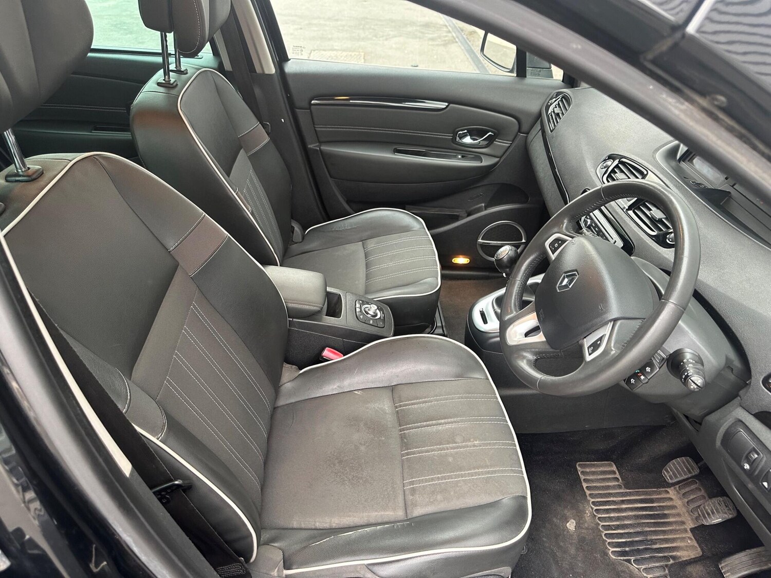 Used Renault Grand Scenic 2012 for sale - 76781194: Photo 57