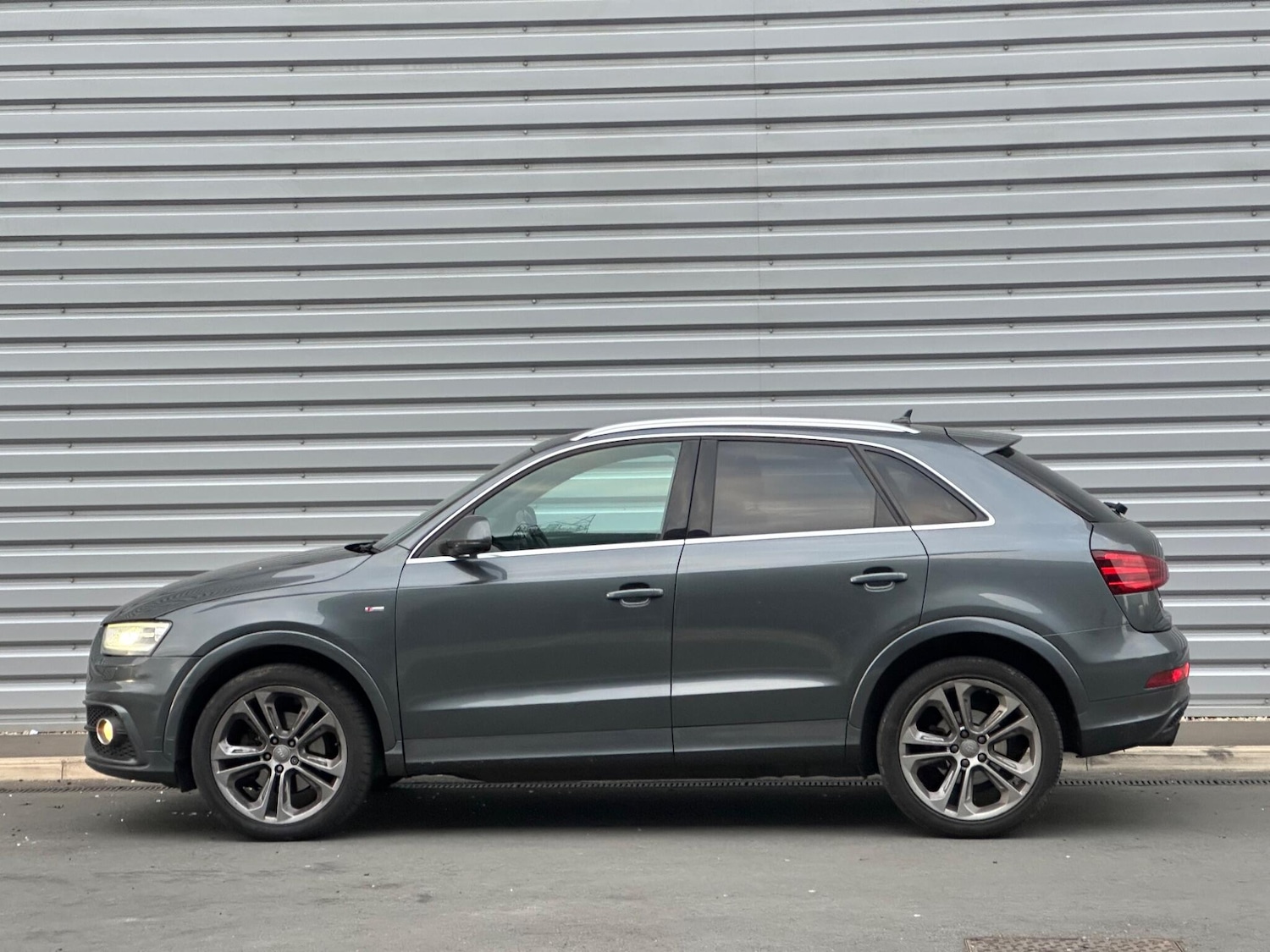 Used Audi Q3 2014 for sale - 76527695: Photo 10