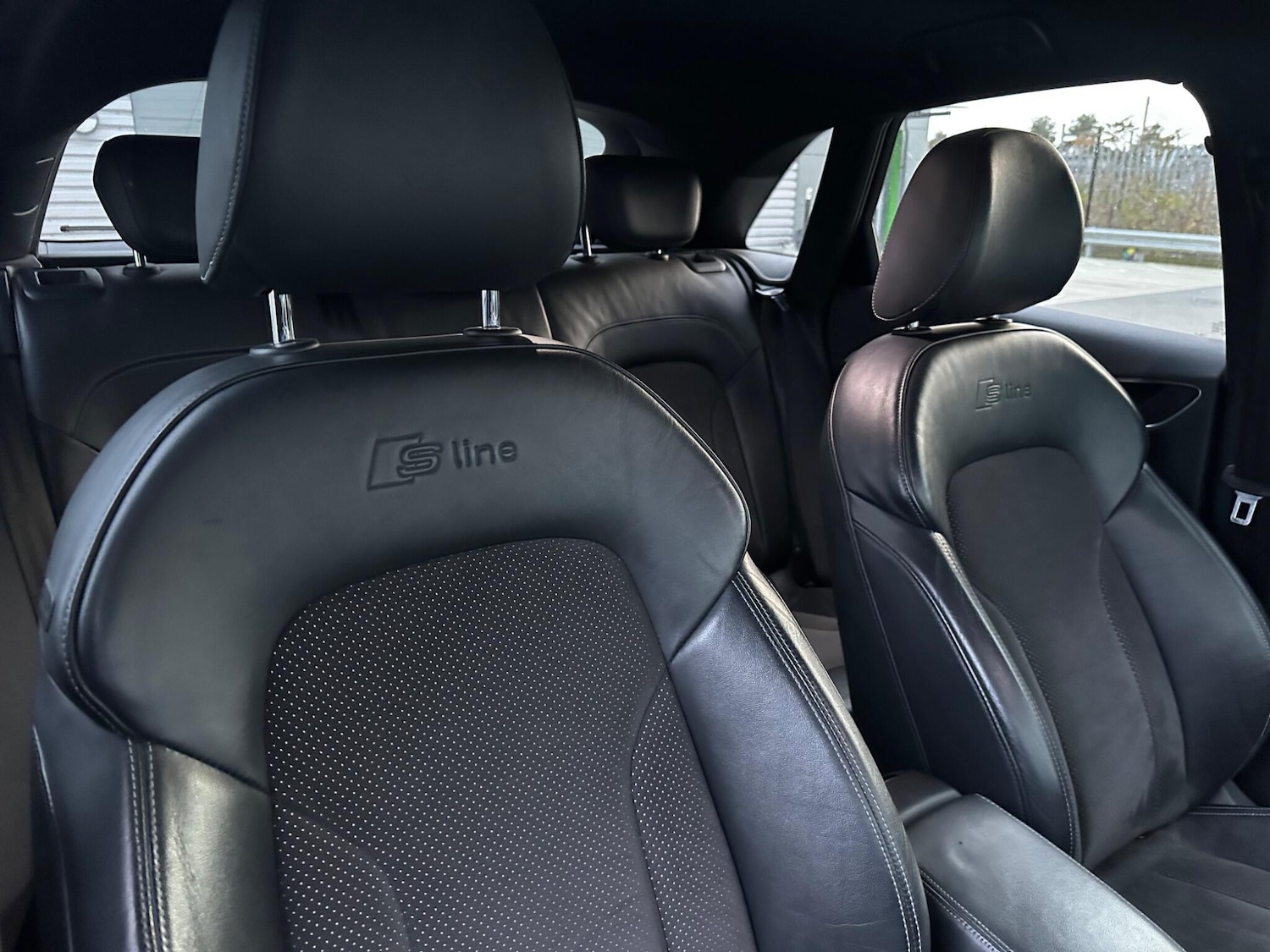 Used Audi Q3 2014 for sale - 76527695: Photo 37