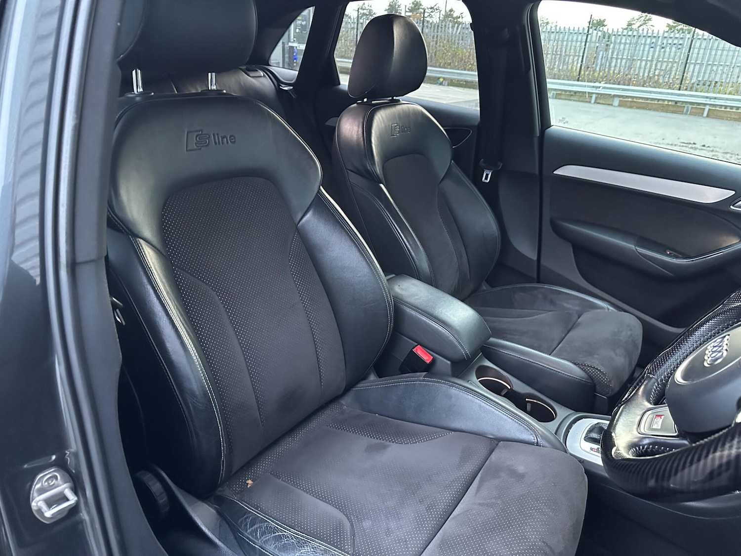 Used Audi Q3 2014 for sale - 76527695: Photo 40