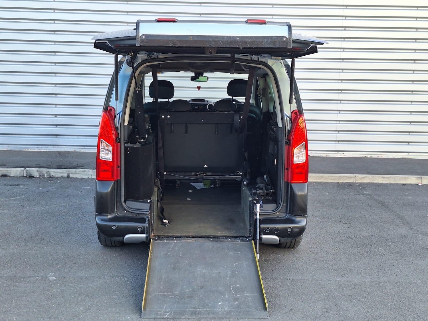 Vehicle 14