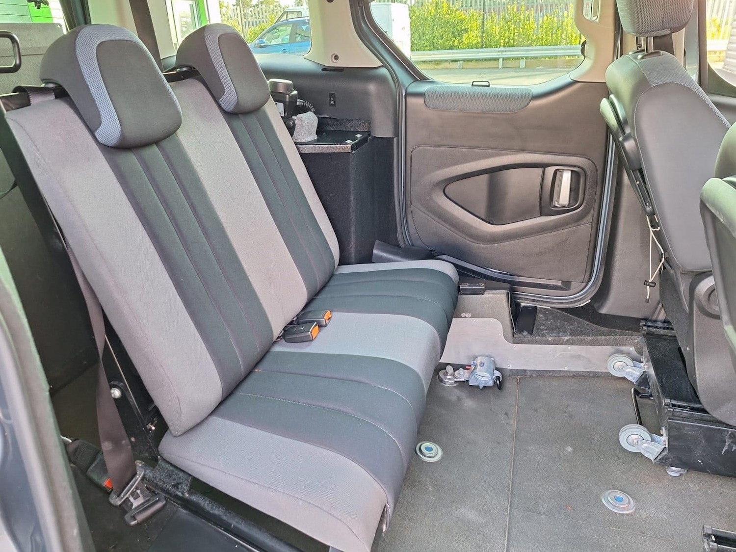 Vehicle 29