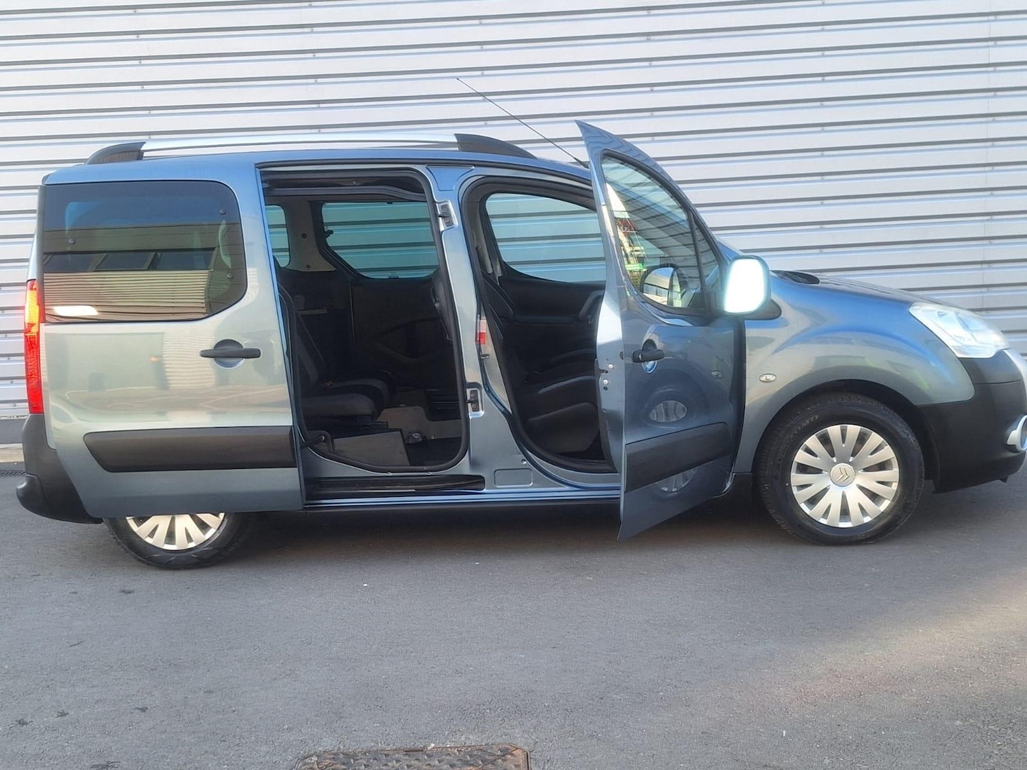 Vehicle 35
