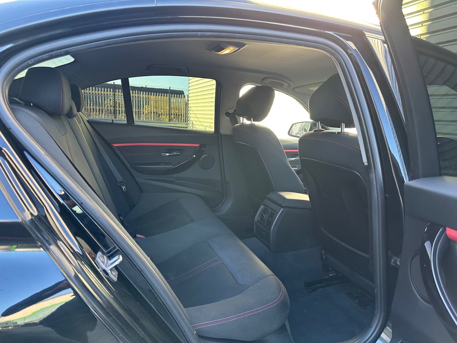 Used BMW 3 Series 2017 for sale - 76757366: Photo 32