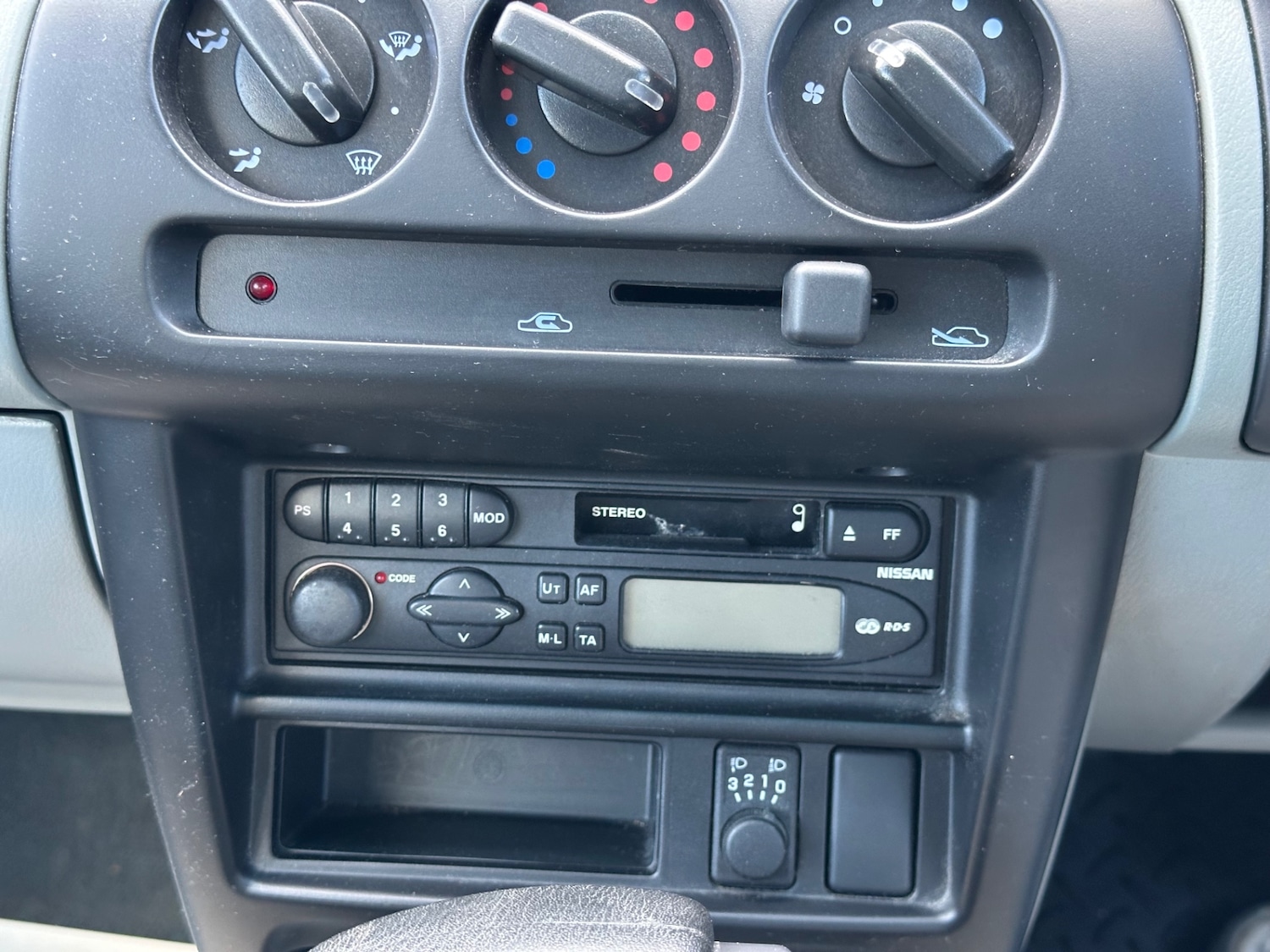 Used Nissan Micra 2000 for sale - 78211909: Photo 31