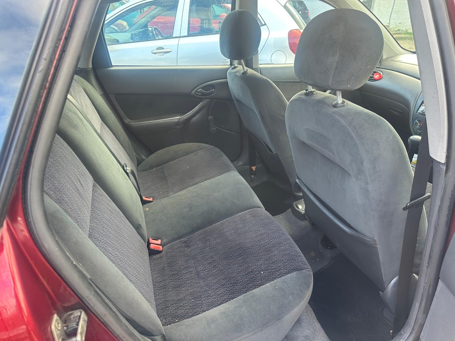 Used Ford Focus 2001 for sale - 76522252: Photo 10