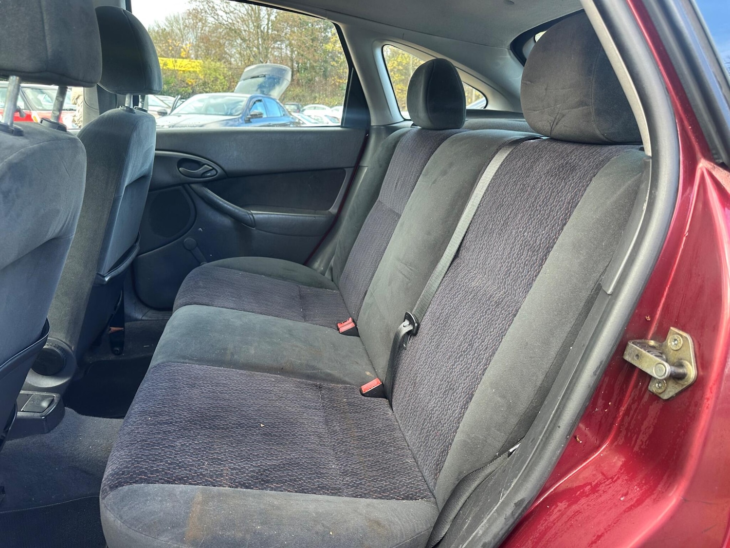 Used Ford Focus 2001 for sale - 76522252: Photo 12