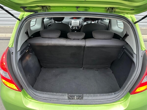 Used Hyundai i20 2009 for sale - 76239285: Photo 25