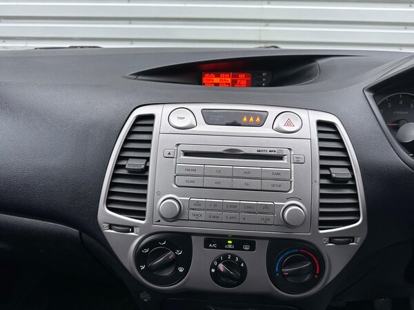Used Hyundai i20 2009 for sale - 76239285: Photo 47