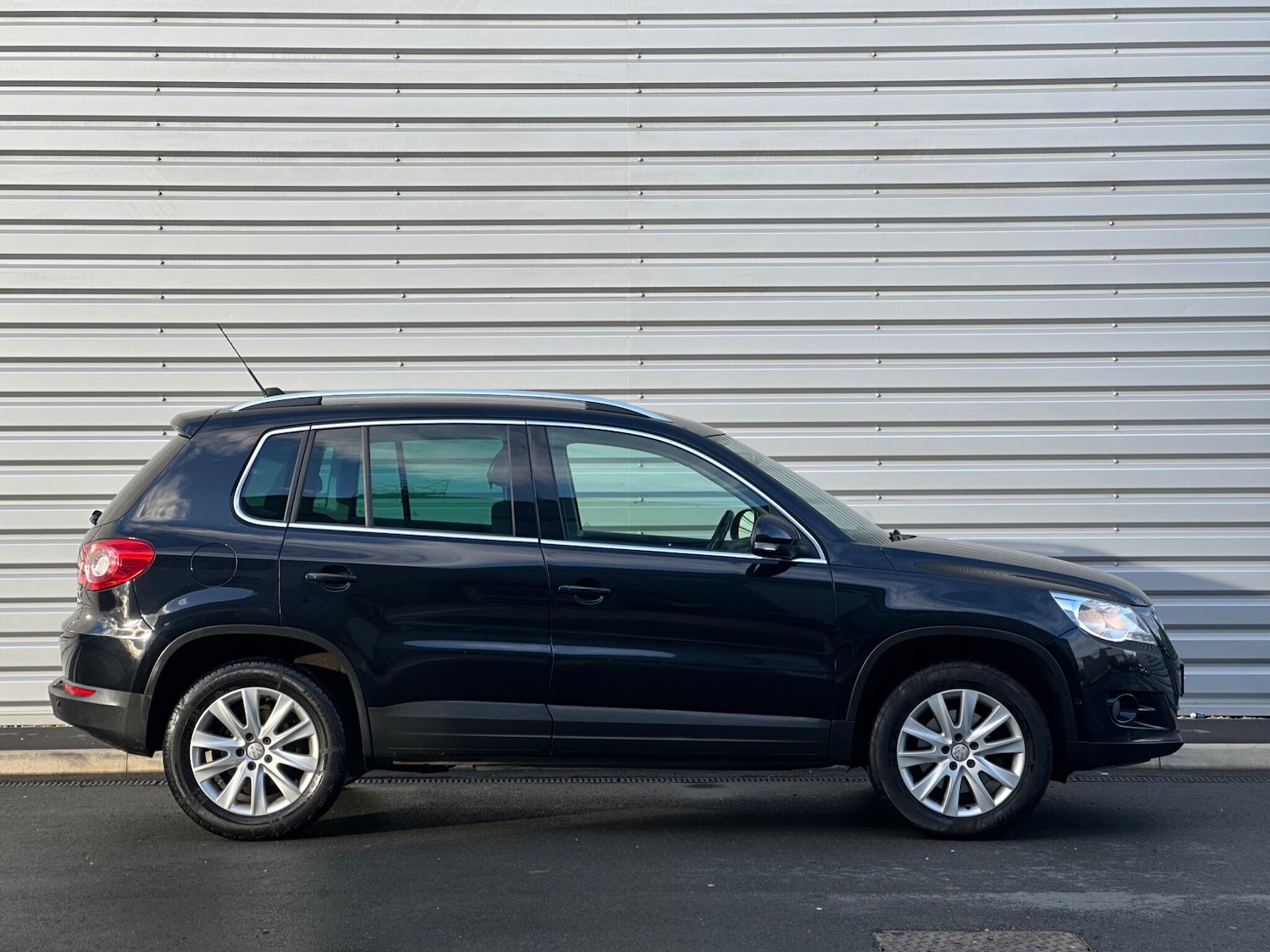 Used Volkswagen Tiguan 2011 for sale - 76886954: Photo 10
