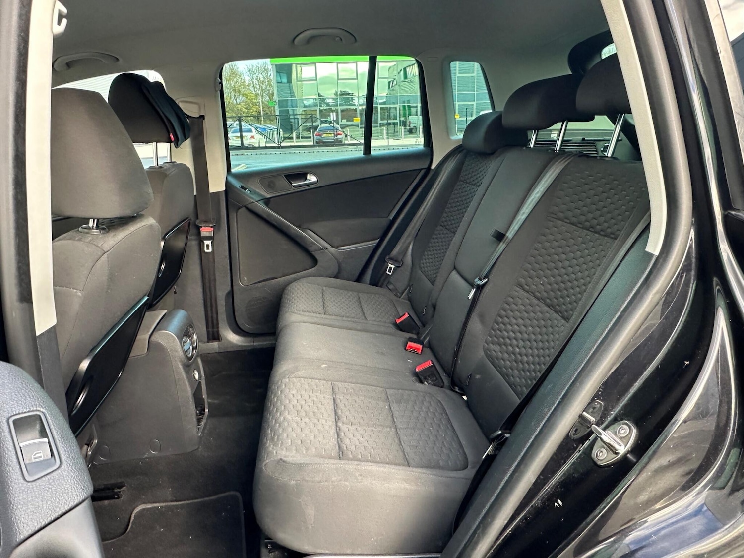 Used Volkswagen Tiguan 2011 for sale - 76886954: Photo 25