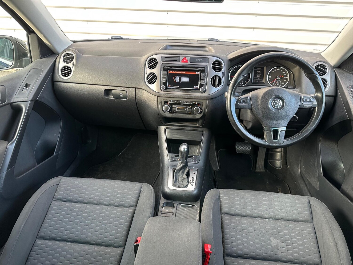 Used Volkswagen Tiguan 2011 for sale - 76886954: Photo 33