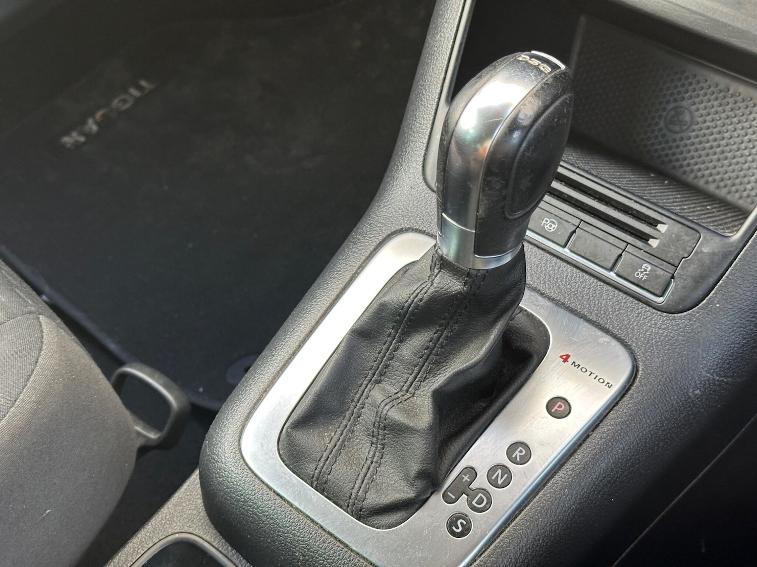 Used Volkswagen Tiguan 2011 for sale - 76886954: Photo 36