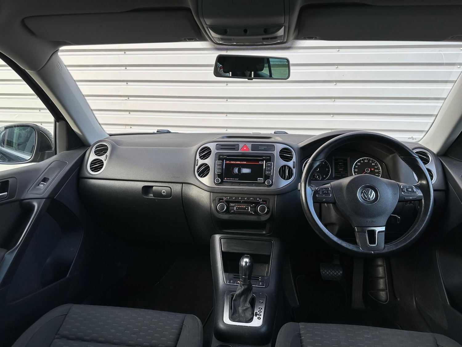 Used Volkswagen Tiguan 2011 for sale - 76886954: Photo 41