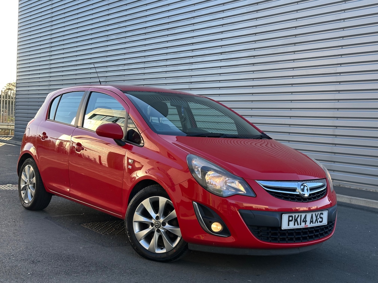 Used Vauxhall Corsa 2014 for sale - 78213291: Photo 2