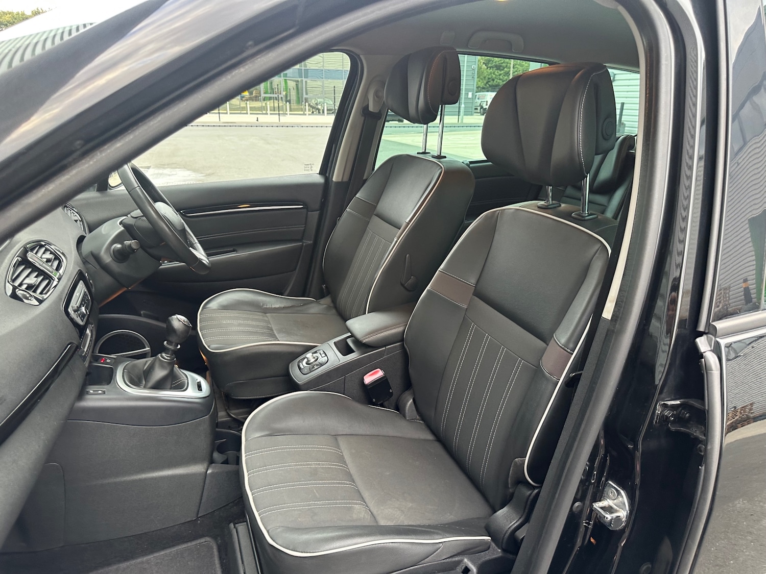 Used Renault Grand Scenic 2012 for sale - 76670952: Photo 44