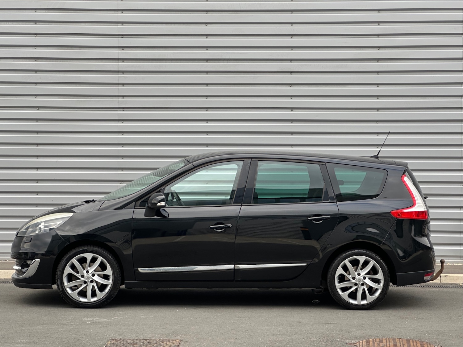 Used Renault Grand Scenic 2012 for sale - 76670952: Photo 9