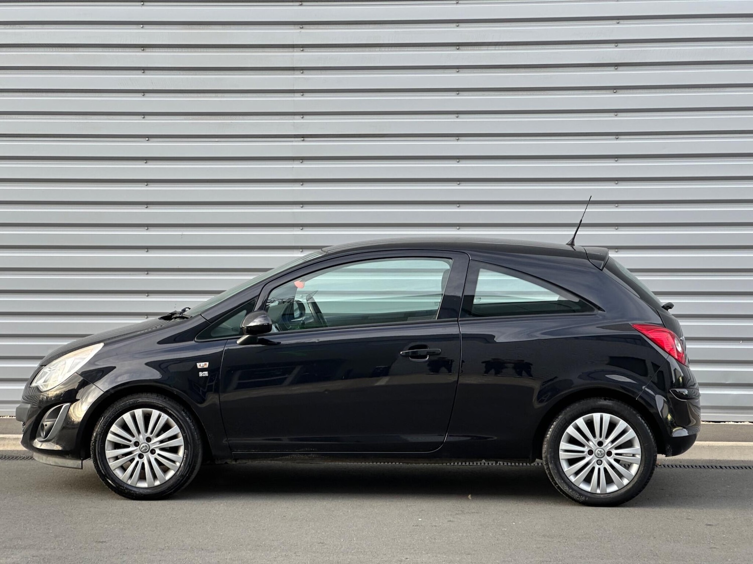 Used Vauxhall Corsa 2011 for sale - 76175029: Photo 11