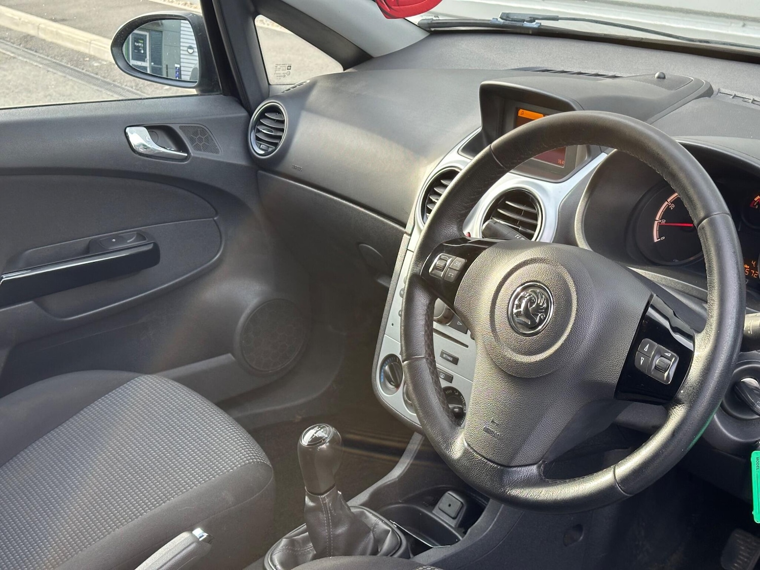 Used Vauxhall Corsa 2011 for sale - 76175029: Photo 37