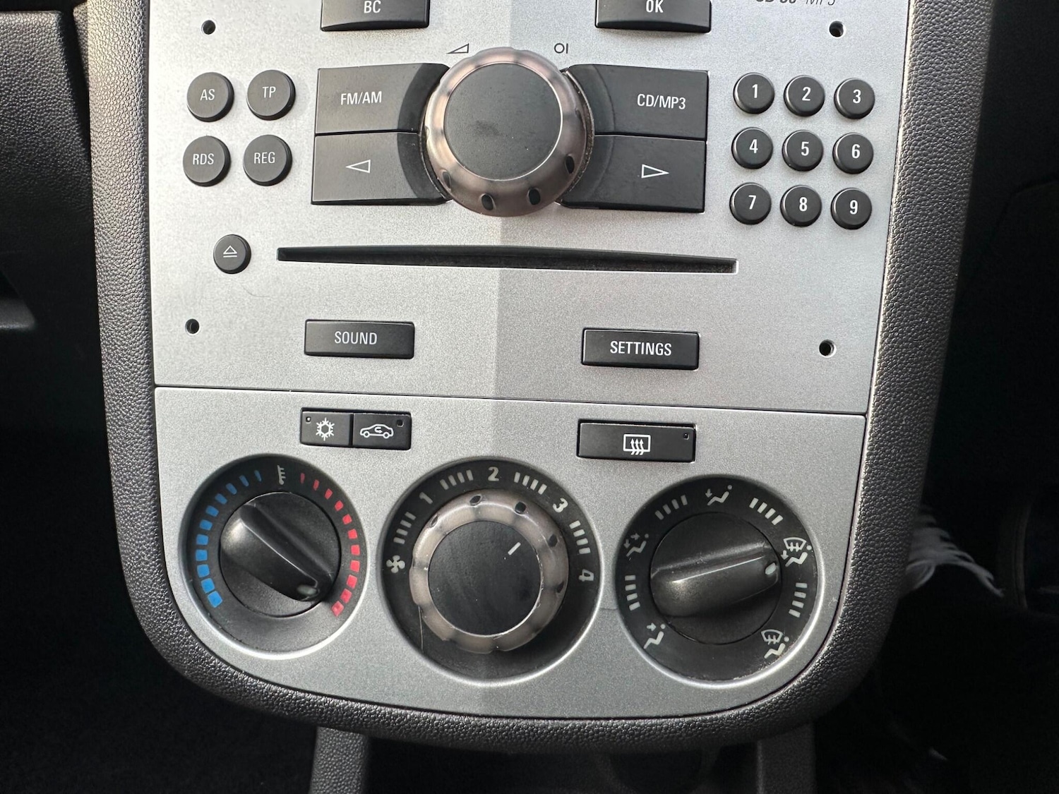 Used Vauxhall Corsa 2011 for sale - 76175029: Photo 42