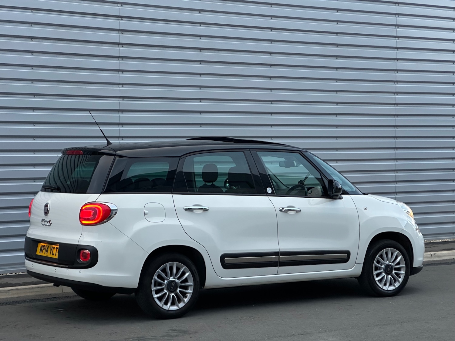 Used Fiat 500L 2014 for sale - 76723394: Photo 10