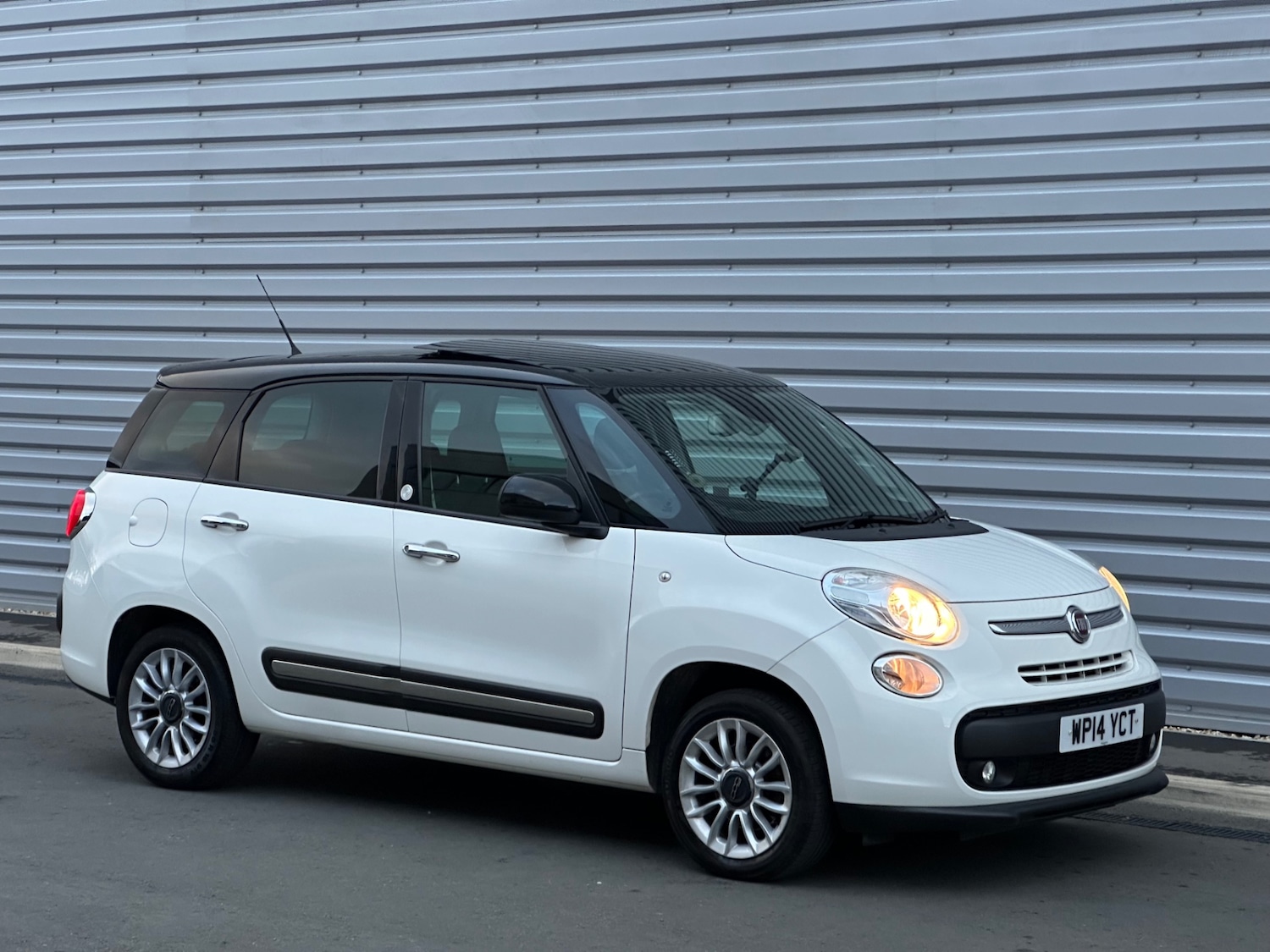 Used Fiat 500L 2014 for sale - 76723394: Photo 13