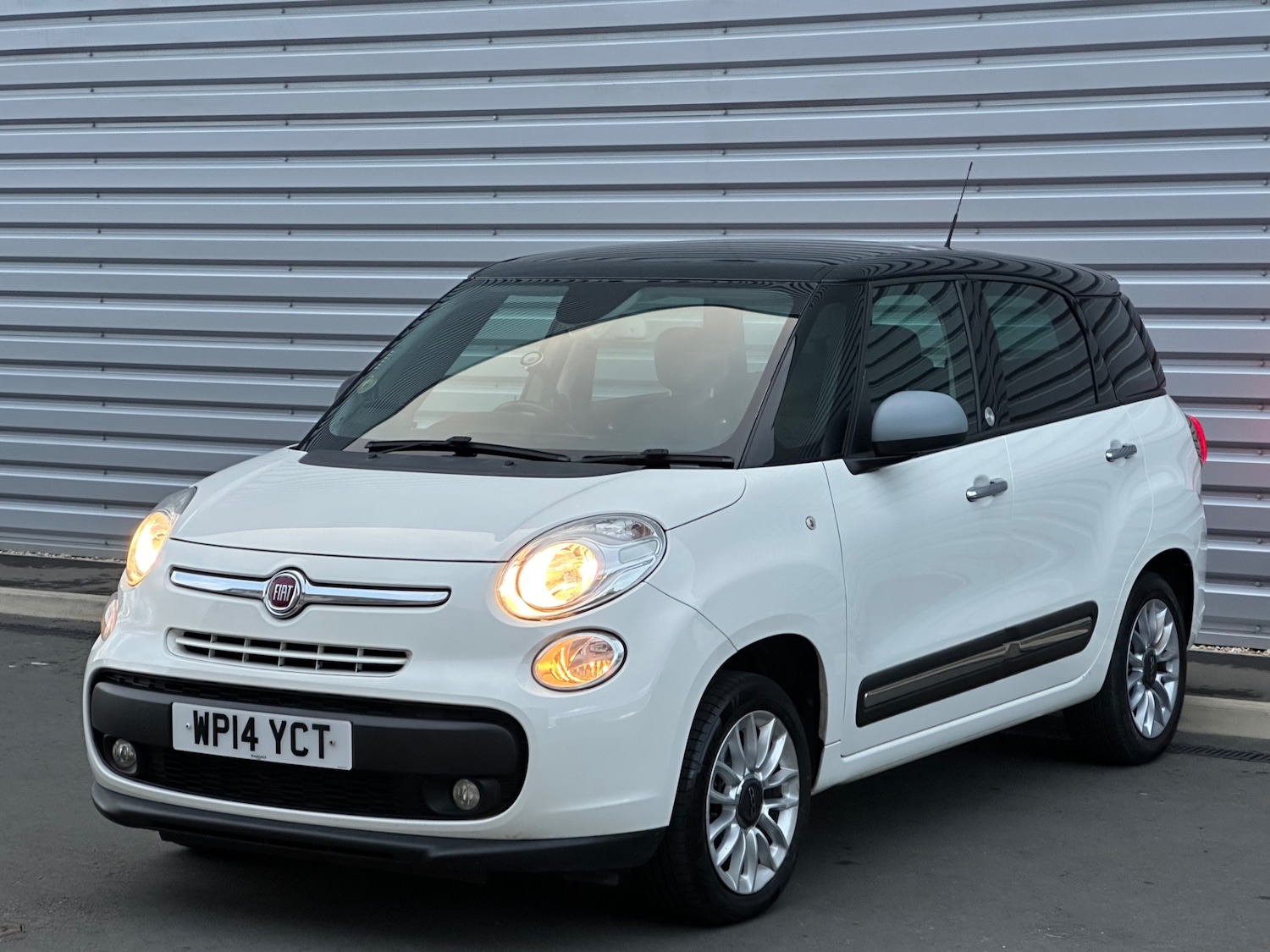 Used Fiat 500L 2014 for sale - 76723394: Photo 3