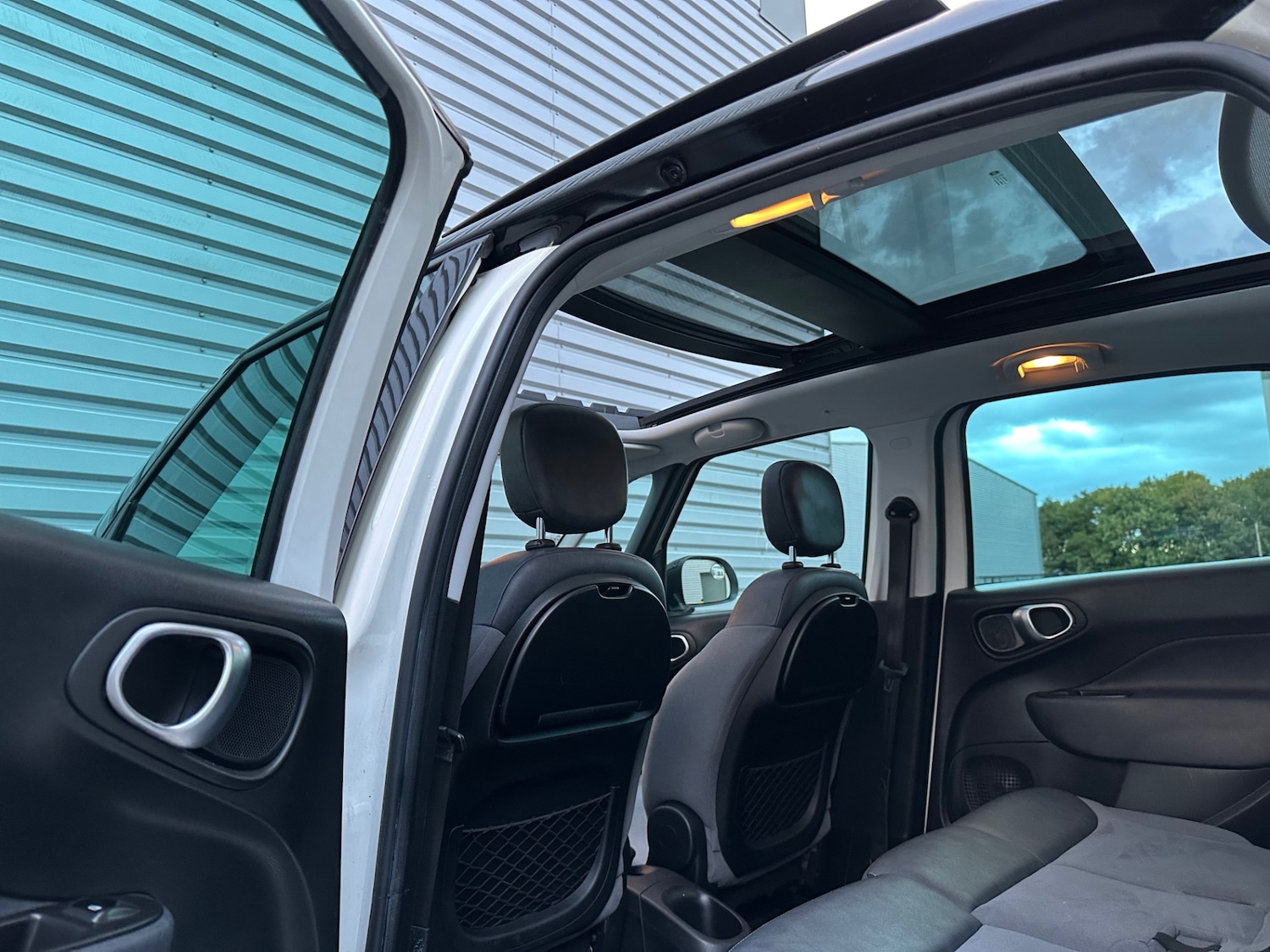 Used Fiat 500L 2014 for sale - 76723394: Photo 42