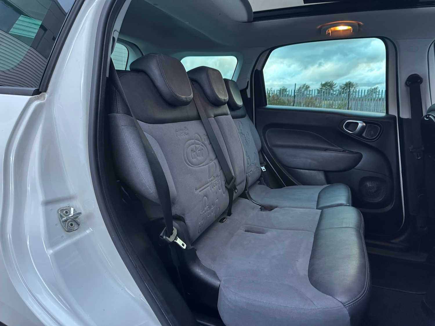 Used Fiat 500L 2014 for sale - 76723394: Photo 48