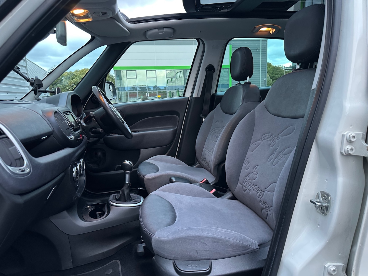 Used Fiat 500L 2014 for sale - 76723394: Photo 63