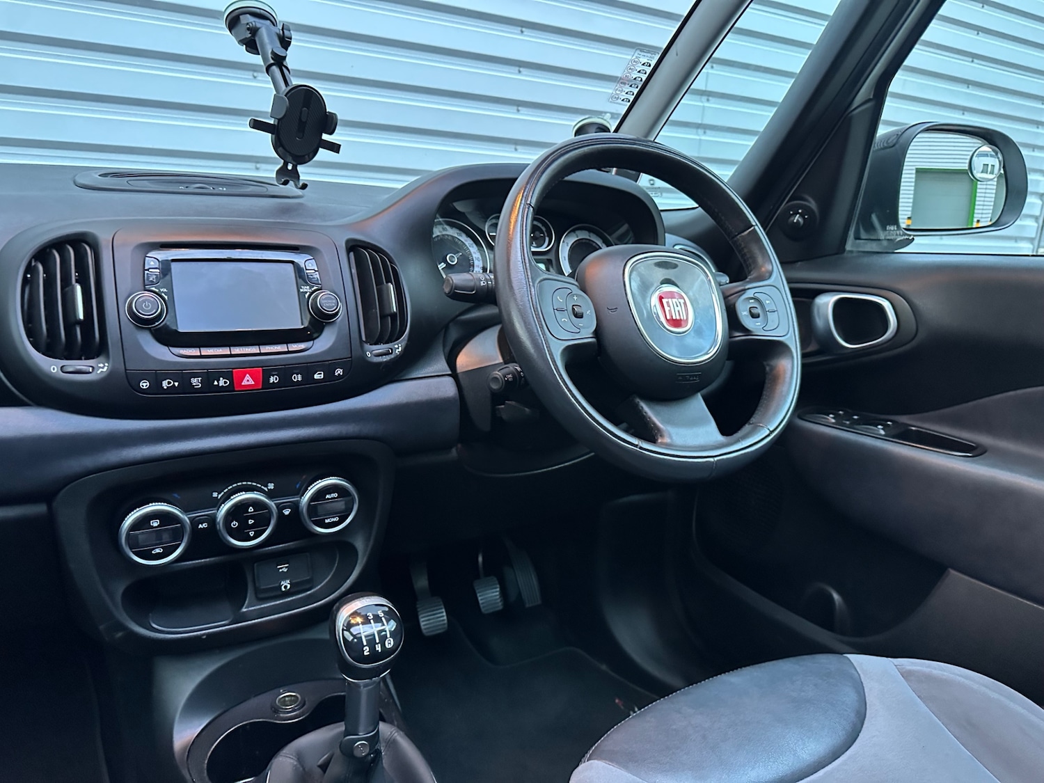 Used Fiat 500L 2014 for sale - 76723394: Photo 74