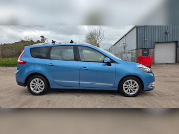 Used Renault Grand Scenic 2015 for sale - 78183487: Photo