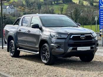 Used Toyota Hilux 2023 for sale - 74111335: Photo