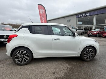 Used Suzuki Swift 2024 for sale - 77512657: Photo