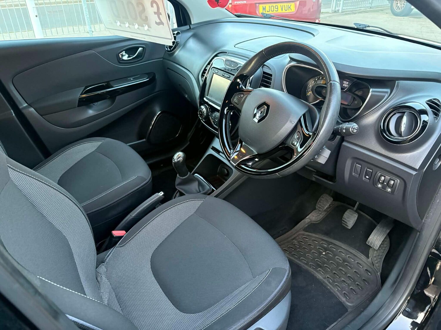 Used Renault Captur 2014 for sale - 77989499: Photo 7