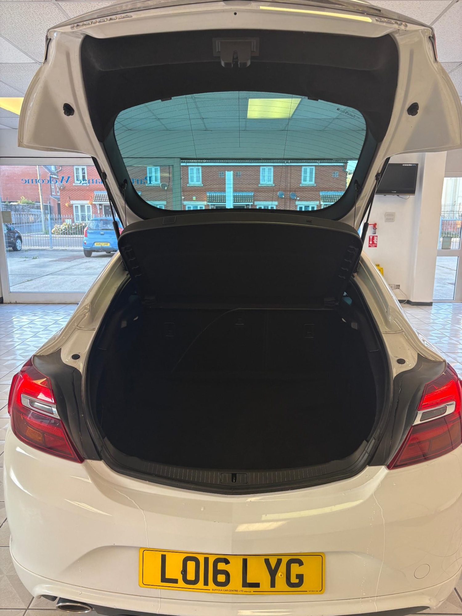 Used Vauxhall Insignia 2016 for sale - 77989481: Photo 4