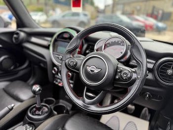 Used MINI Convertible 2017 for sale - 75333818: Photo