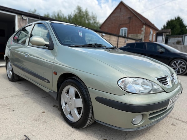 Used Renault Megane 2002 for sale - 74978590: Photo 11