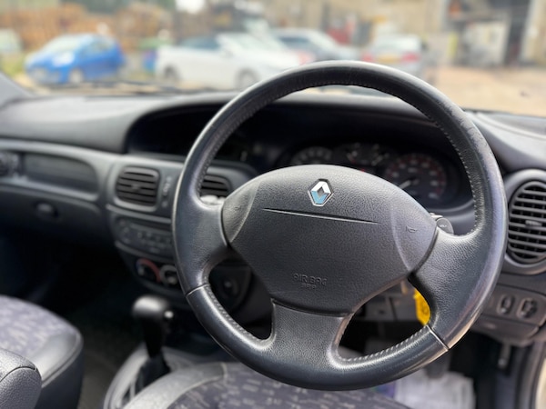 Used Renault Megane 2002 for sale - 74978590: Photo 36